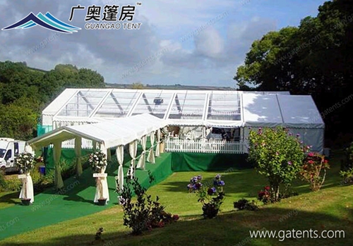 在婚禮篷房?jī)?nèi)舉辦婚禮與在酒店舉辦婚禮有哪些區(qū)別？